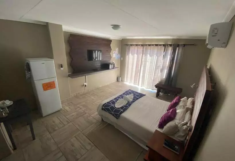 Karas Inn Bed And Breakfast