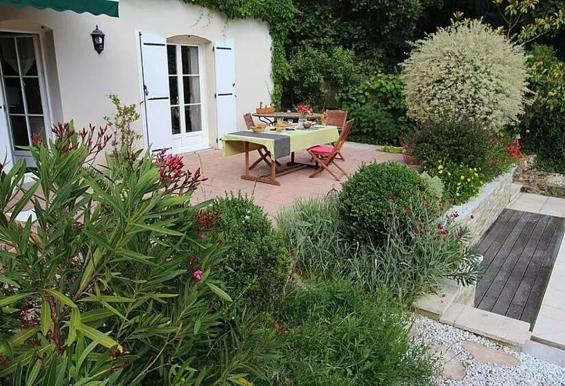 Aamiaismajoitus (B&B) Logis Du Lièvre D Or