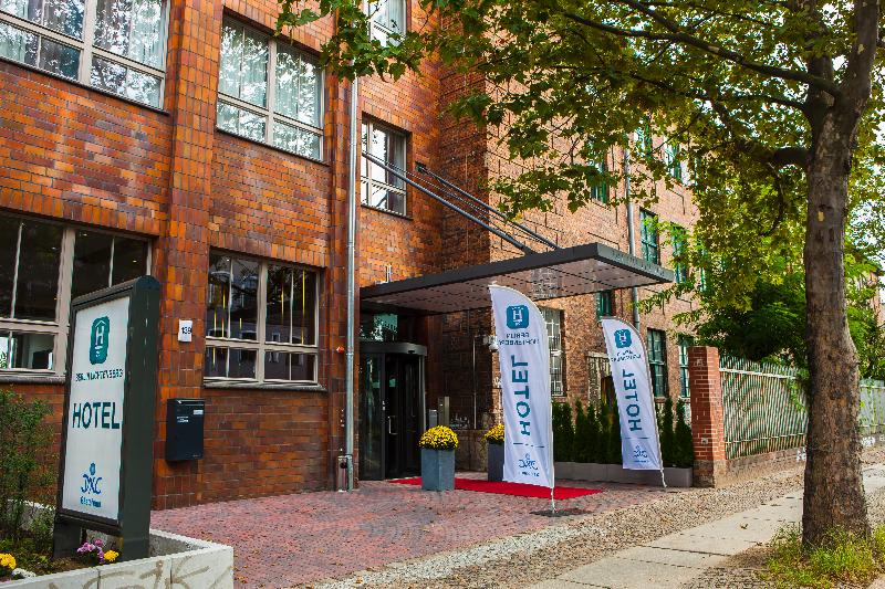 هتل H24 Berlin Lichtenberg