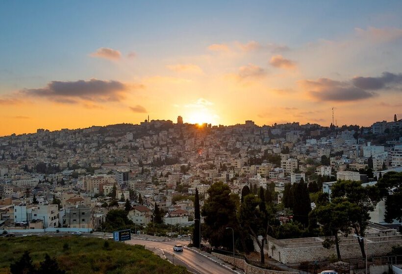 Hotel Ramada Olivie Nazareth