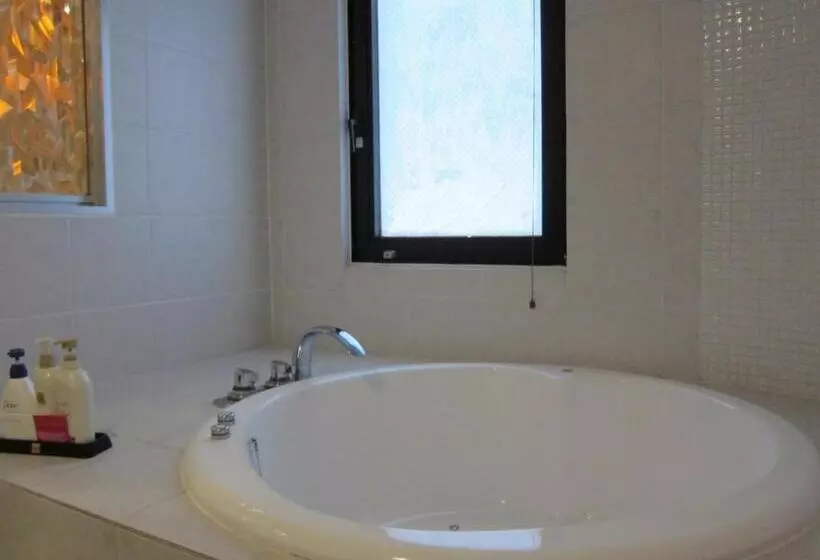 Hotelli Rplus   Adults Only