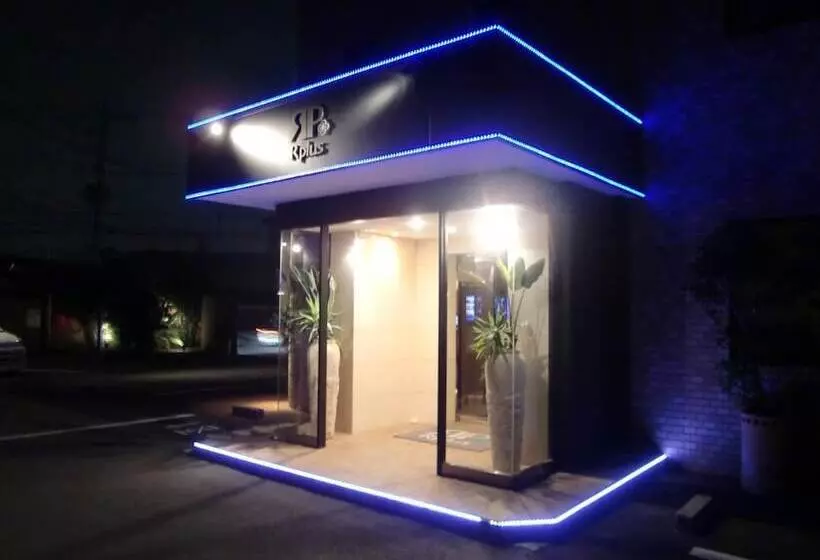 Hotelli Rplus   Adults Only