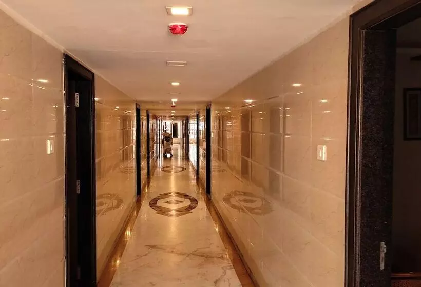 Hotelli Sri Maharaja Residency