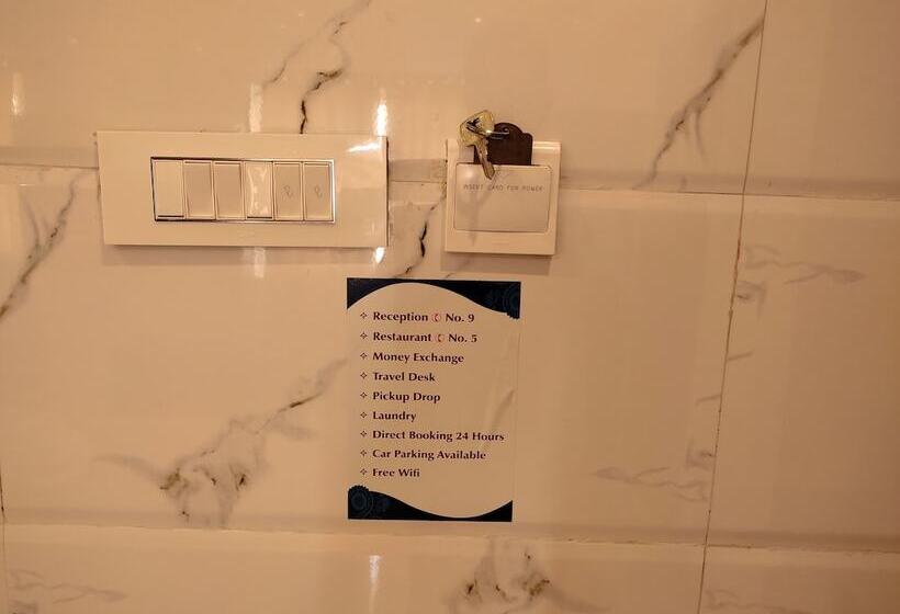 هتل Sri Maharaja Residency