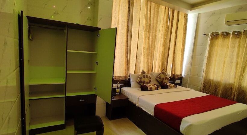 هتل Sri Maharaja Residency