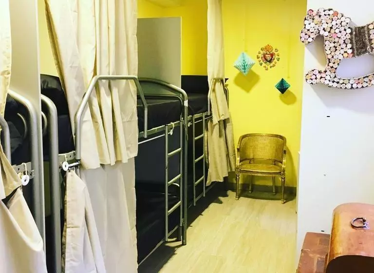 La Casa Del Colibrí Youth Hostel