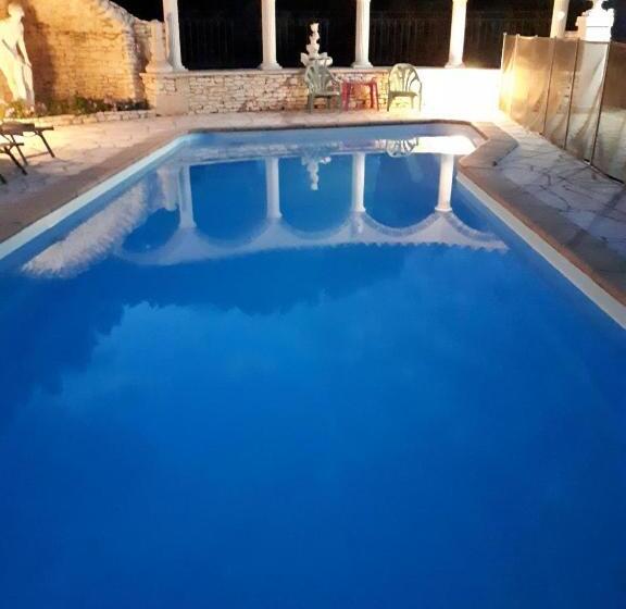 צימר Domaine De Foresta