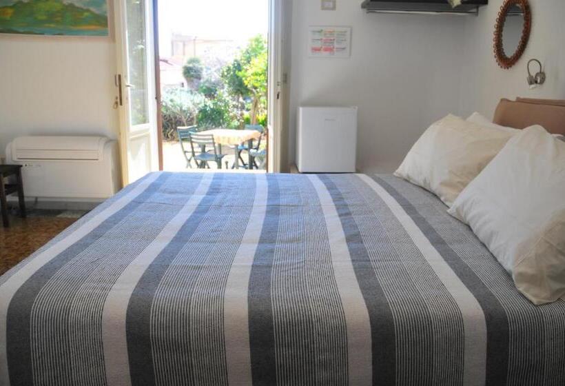 住宿加早餐  Il Giardino Di Tatiana Rooms & Breakfast