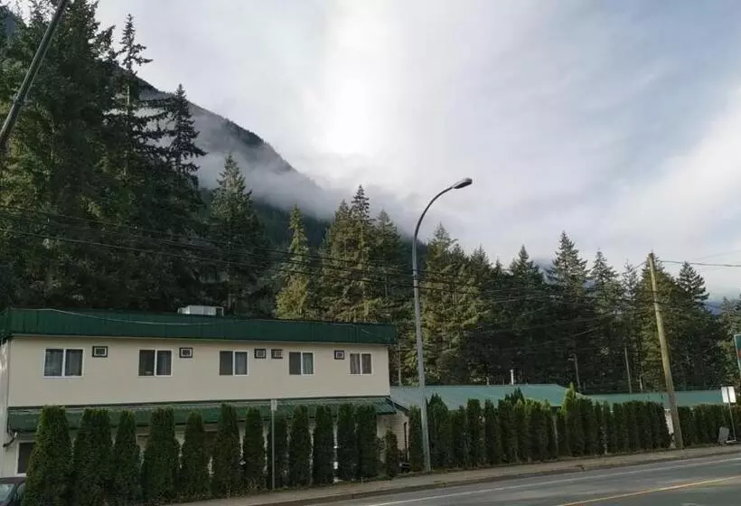 Coquihalla Motel