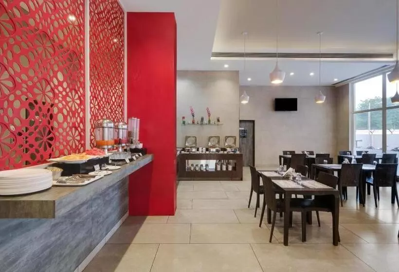 7 Apple Hotel, Vadodara
