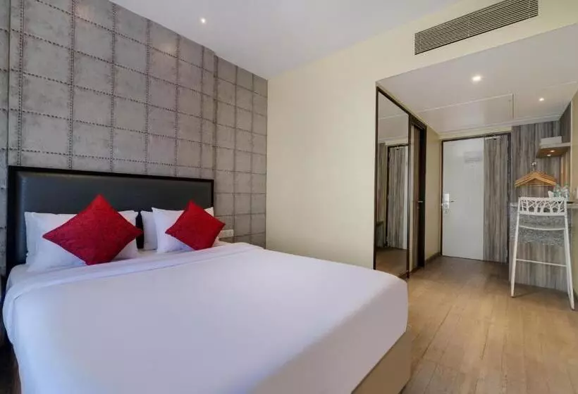 7 Apple Hotel, Vadodara