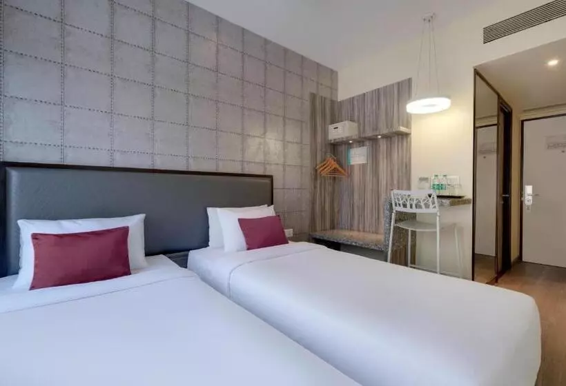 7 Apple Hotel, Vadodara