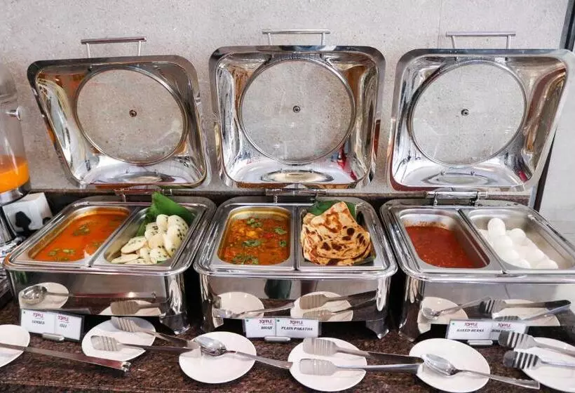 7 Apple Hotel, Vadodara