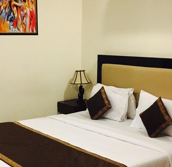 בית מלון כפרי Niketan Mezbaan Suites