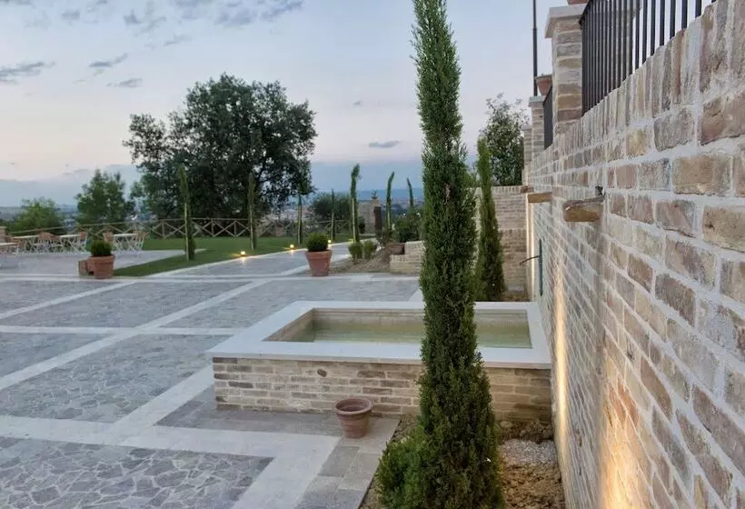 Hotelli Villa Sant Angelo