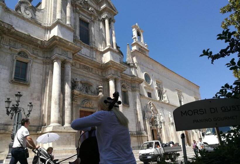 مبيت وإفطار Legacy