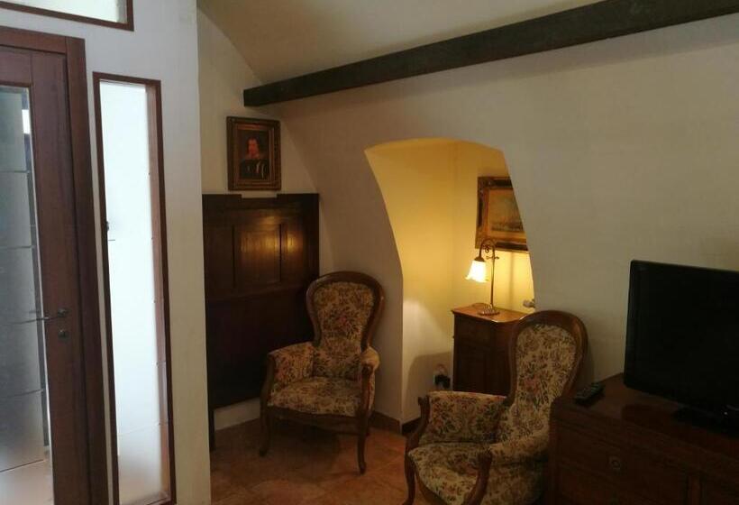 مبيت وإفطار Legacy