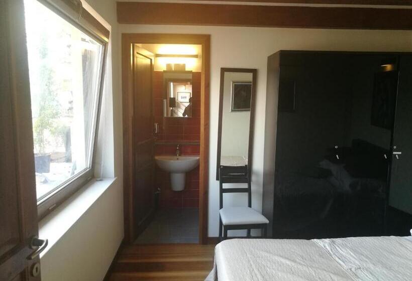 مبيت وإفطار Legacy