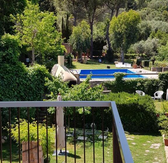 Bed and Breakfast Navarro Hill Resort