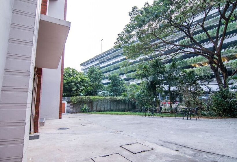 هتل At Home At Udon