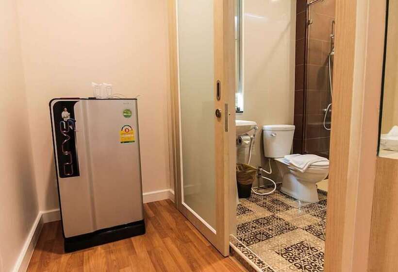 هتل At Home At Udon