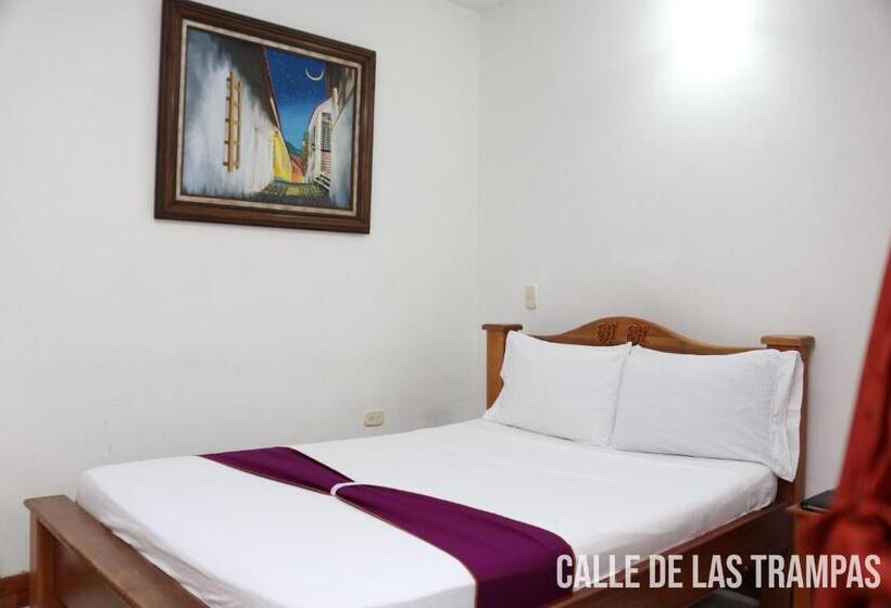 هتل Colonial   Honda