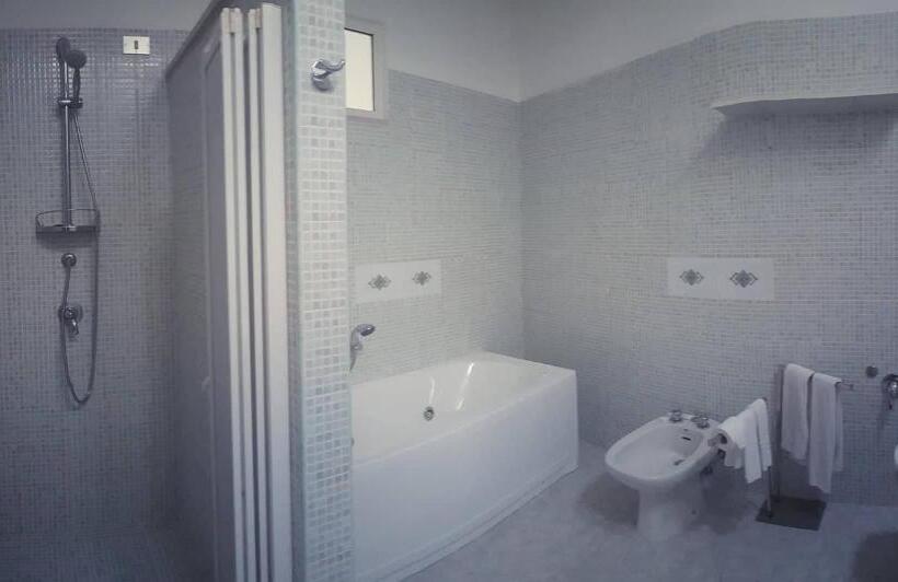 בית מלון כפרי Falco D'oro