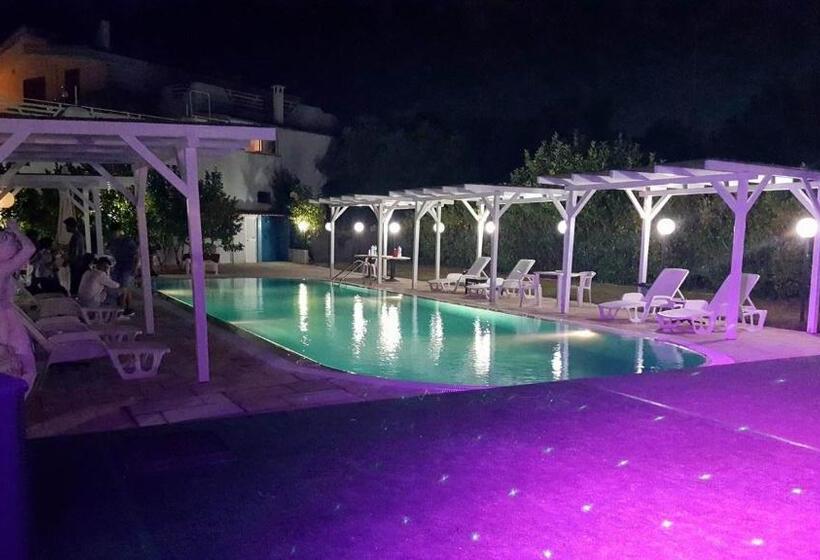 בית מלון כפרי Falco D'oro