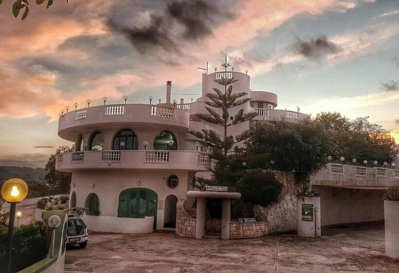 בית מלון כפרי Falco D'oro