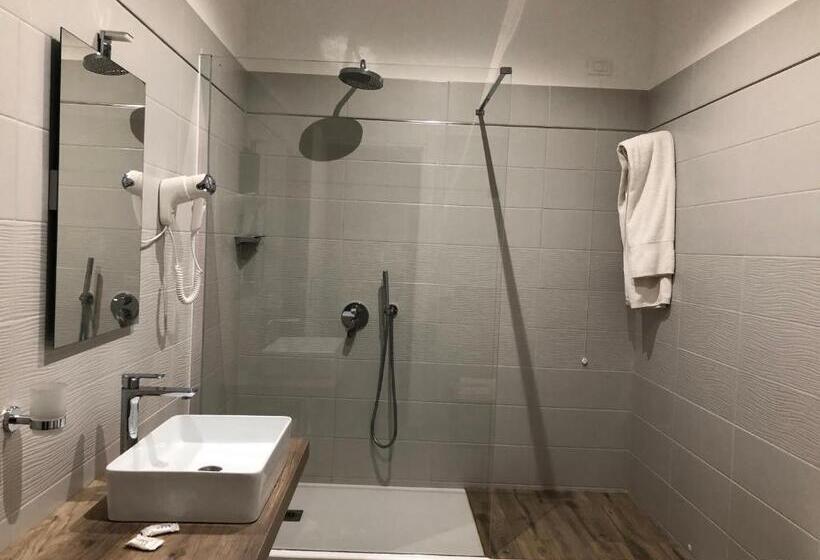 בית מלון כפרי Falco D'oro