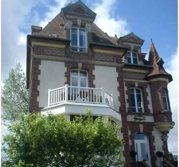 Hotelli La Maison D'emilie