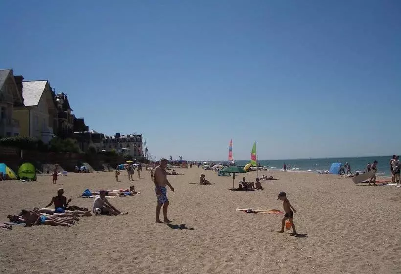 Hotelli La Maison D'emilie