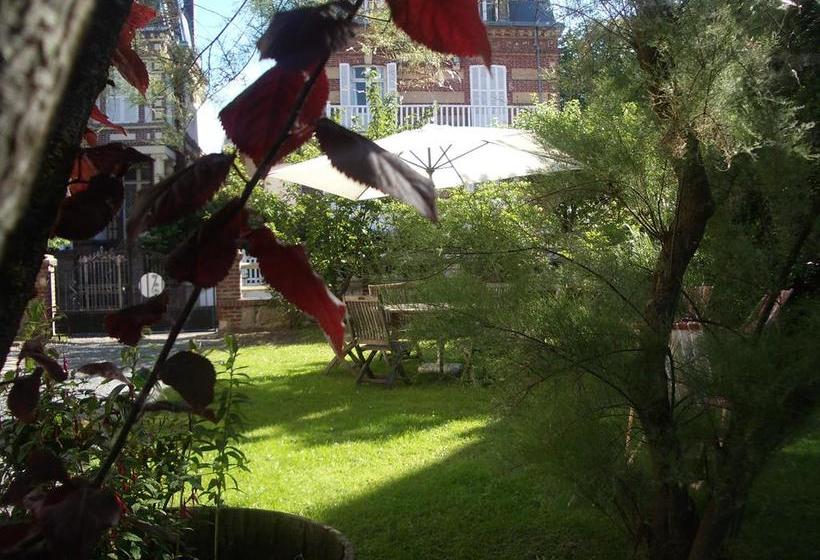 هتل La Maison D'emilie