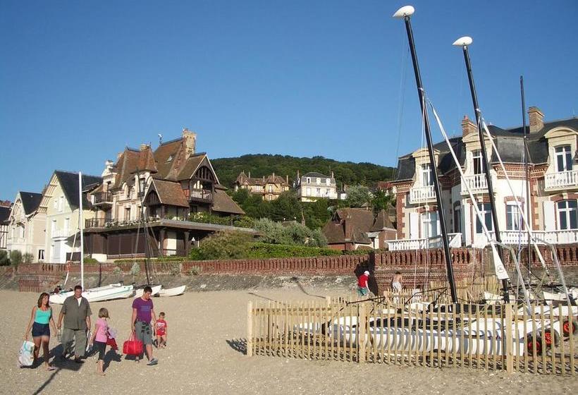 هتل La Maison D'emilie