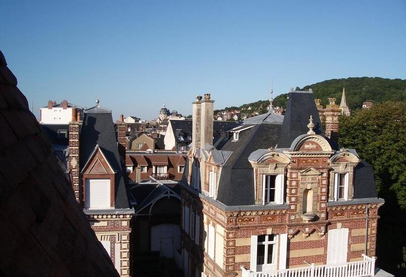 هتل La Maison D'emilie