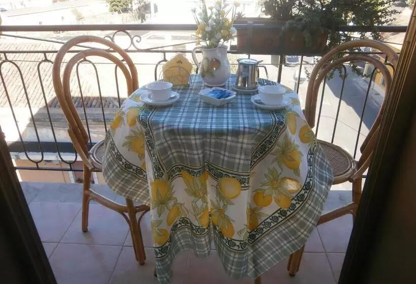 Hotel Pensione Cundari