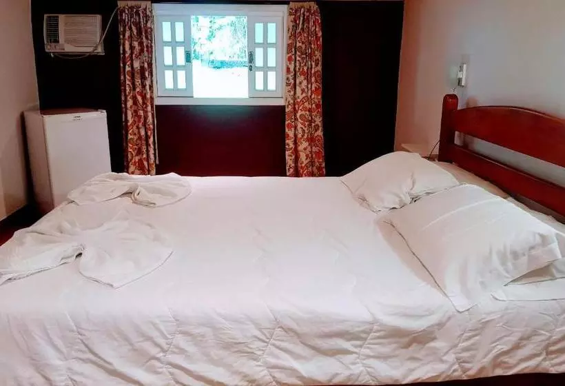 Hotelli Pousada Quinta Da Jade