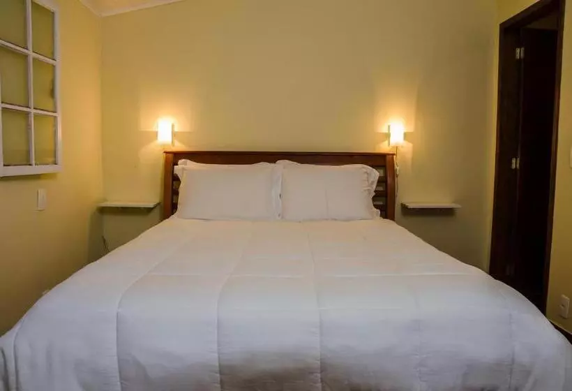 Hotelli Pousada Quinta Da Jade