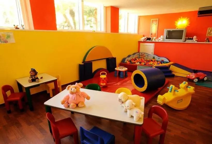 هتل Villa Ida Family Wellness