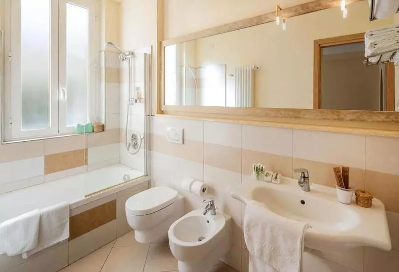 هتل Villa Ida Family Wellness