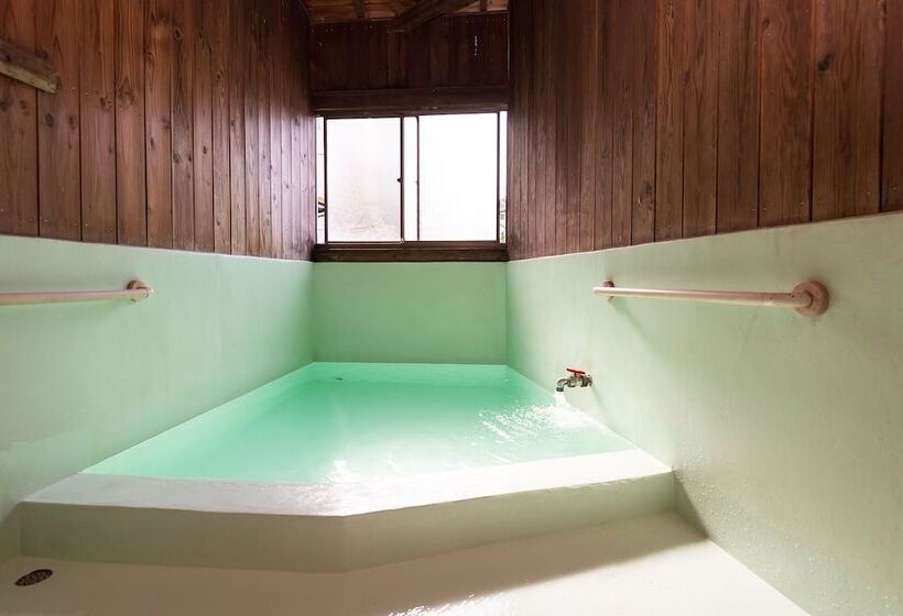 日式旅馆 Kusatsu Onsen  Futabaya