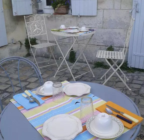 ベッドアンドブレックファースト Chambres D Hôtes Bleynieruine De Rome