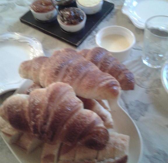 مبيت وإفطار Chambres D Hôtes Bleynieruine De Rome