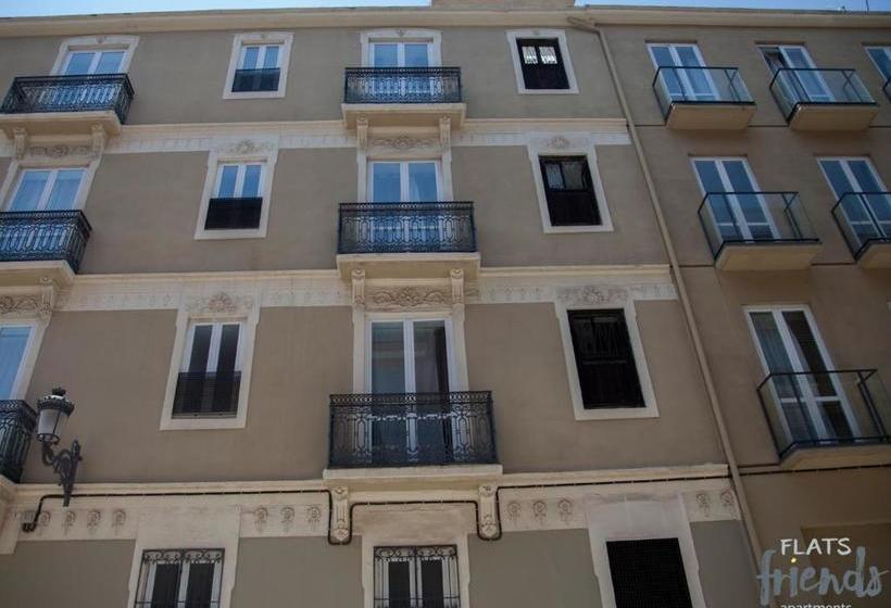 Flats Friends Torres Quart