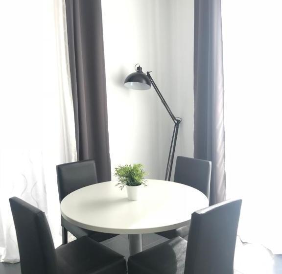 Flats Friends Torres Quart