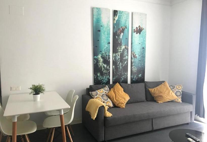 Flats Friends Torres Quart