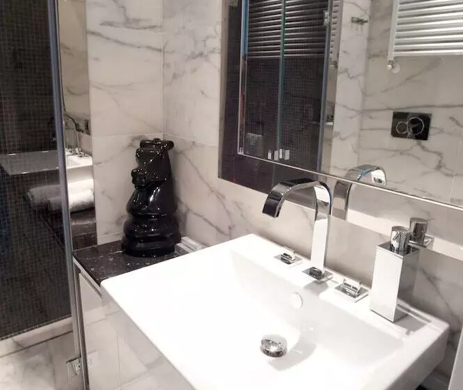 مسافرخانه Suite Milano Duomo