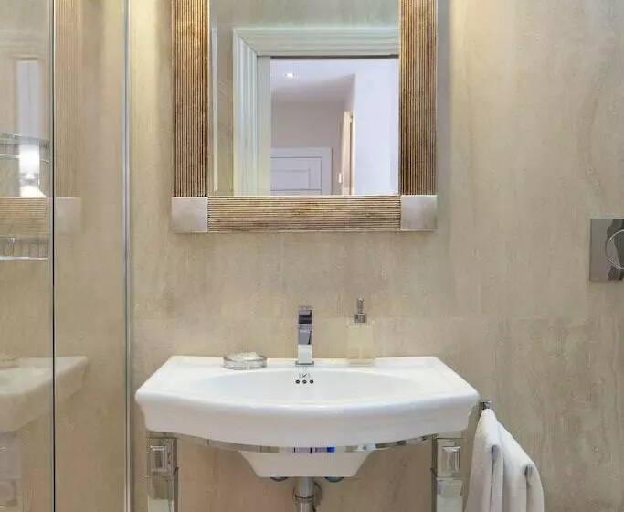 مسافرخانه Suite Milano Duomo