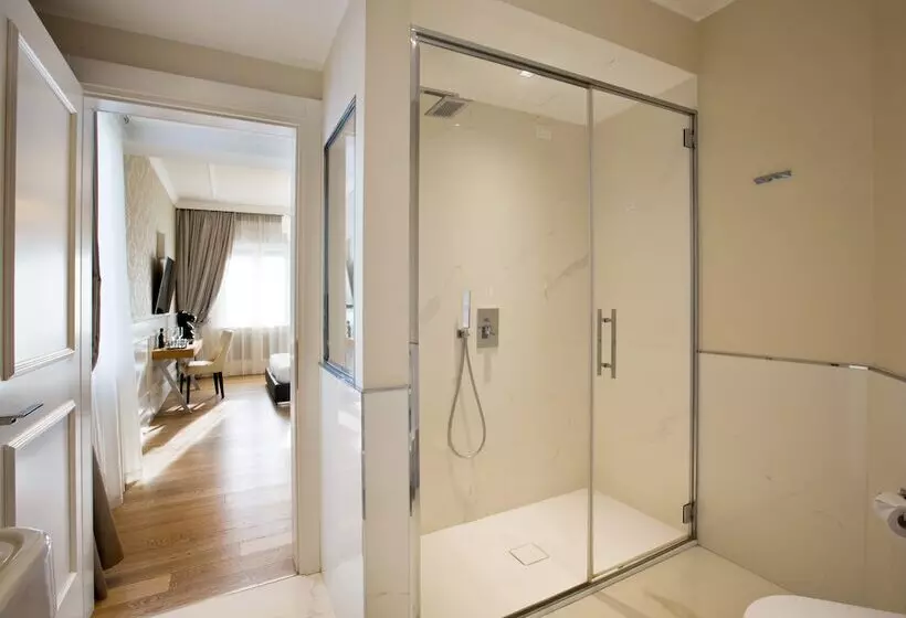 مسافرخانه Suite Milano Duomo