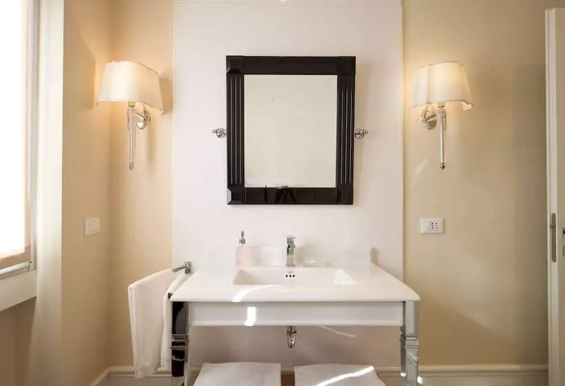 مسافرخانه Suite Milano Duomo